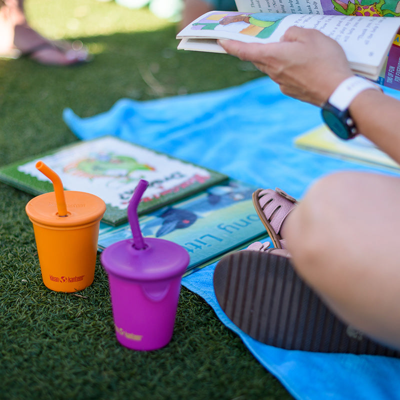 10oz-kid-s-cup-with-straw-lid-h4 10oz_kids_cups_straw_reading_blanket_square.jpg