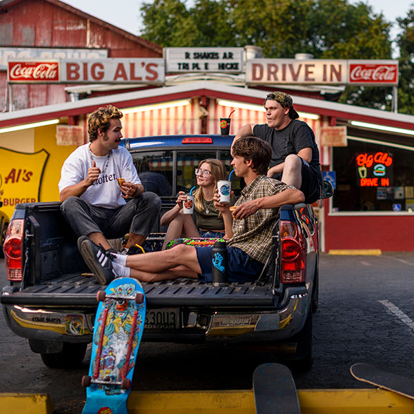 16oz-pint-cup-santa-cruz-e4 16oz_pints_santa_cruz_2_vacationdot_wavedot_skaters_truckbed_square.jpg