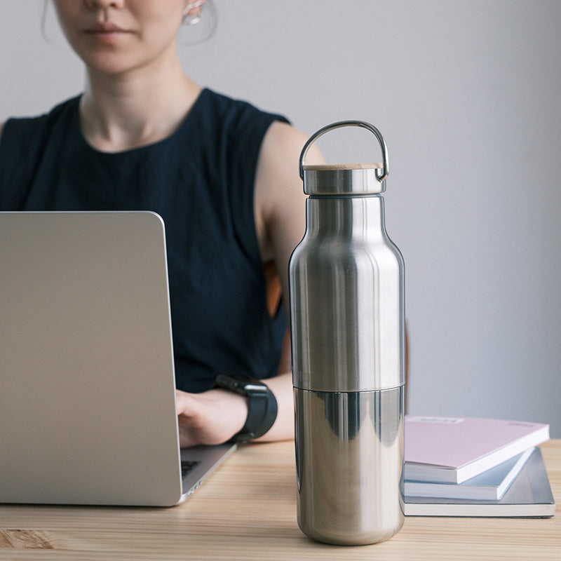 20oz-rise-reflect-with-bamboo-cap-v1 20oz_rise_reflect_desk_laptop_square.jpg