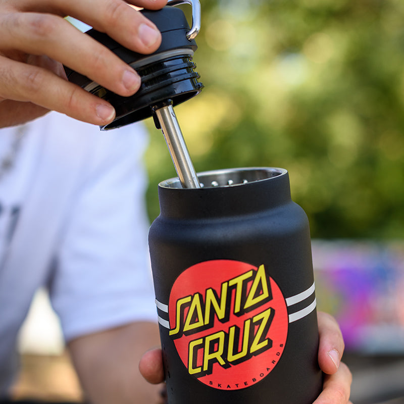 32oz-tkwide-with-twist-cap-santa-cruz-p5 32oz_tkwide_twist_water_bottle_santacruz_dot_lidoff_square.jpg