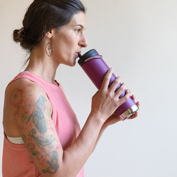 tkwide-twist-cap-with-straw-kit-q9 K20TKWPT-PP-T-TWIST-straw_cap_drinking_yoga_lifestyle_64bb08ca-98d0-4e89-83fd-b166cda65ccd.jpg
