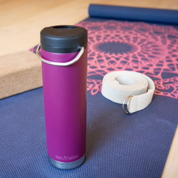 tkwide-twist-cap-with-straw-kit-q9 K20TKWPT-PP-T-TWIST-yoga_bottle_closed_lifestyle_a5ac6535-9c60-42bb-86fe-b94b5cef2b68.jpg