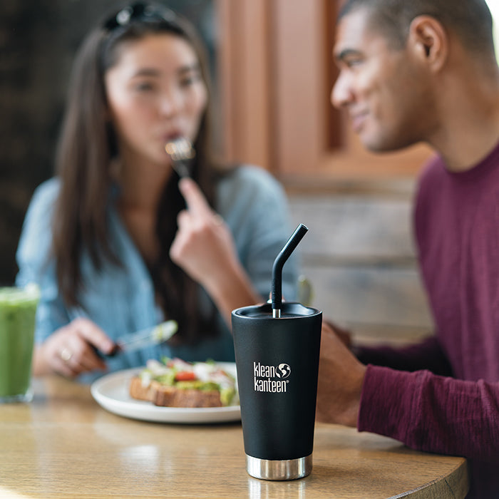 straw-2-pack-black-sale-c9 coffee-tumbler-metal_straw_lifestyle.jpg