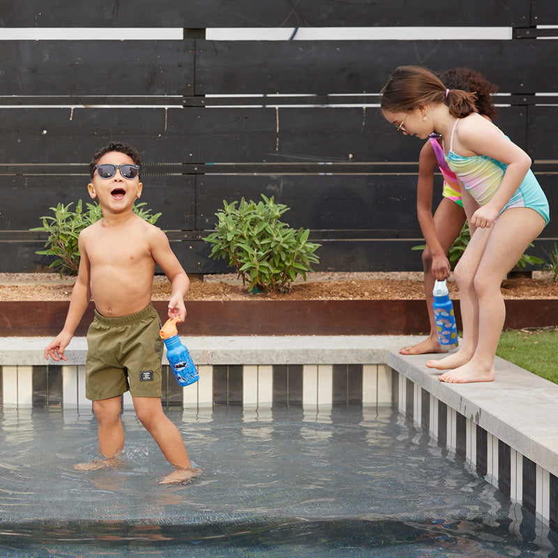 12oz-kid-s-classic-with-flip-seal-sport-cap-l3 kid_sport_flip_seal_12oz_boy_pool_square.jpg