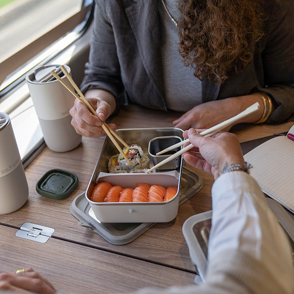 55oz-rise-food-box-big-meal-l5 rise_food_lunch_box_big_meal_tofu_sushi_share_square.jpg
