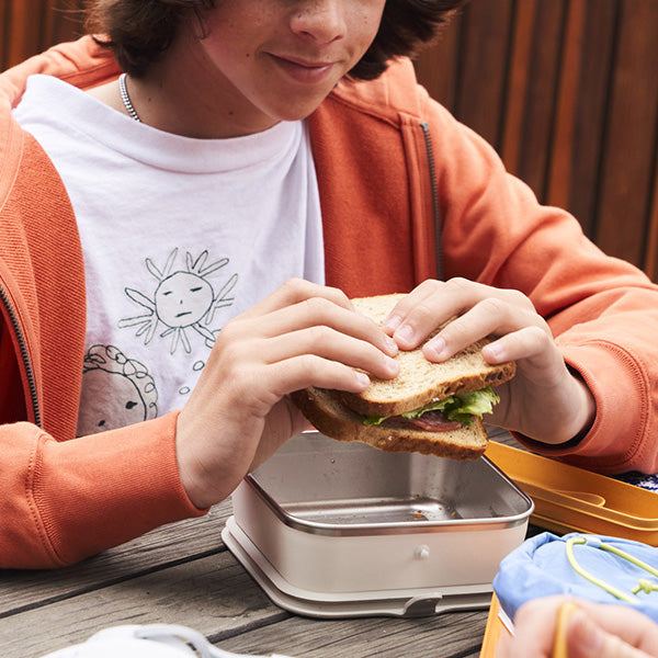 23oz-rise-food-box-lunch-c4 rise_food_lunch_box_lunch_kid_sandwich_square.jpg