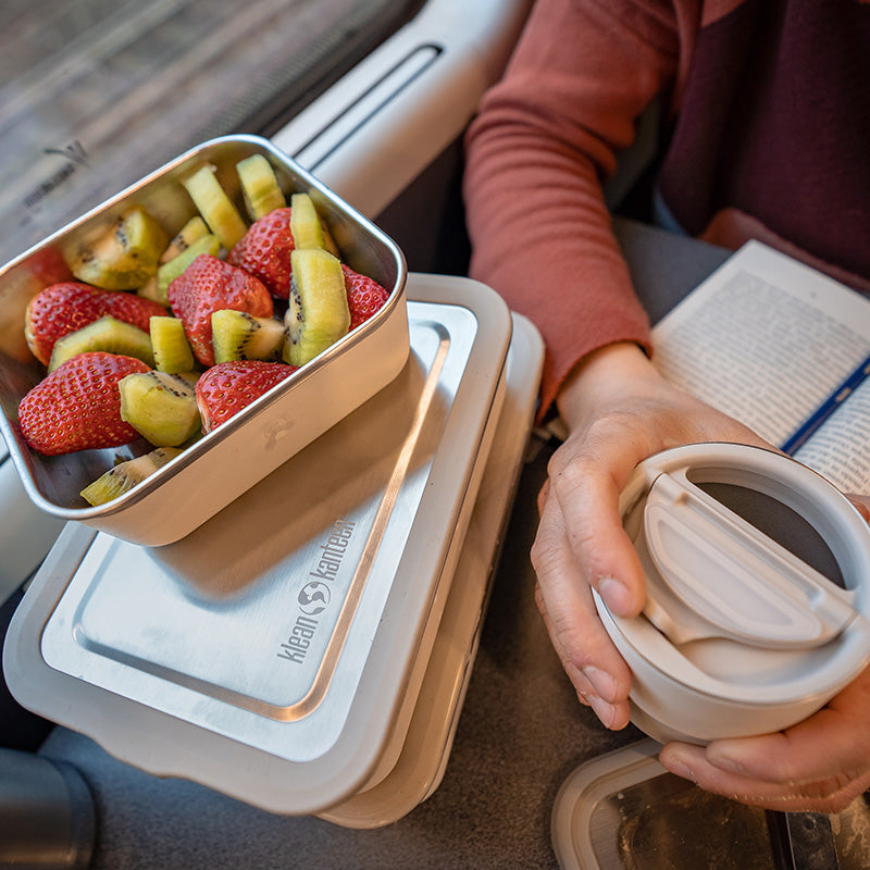 23oz-rise-food-box-lunch-c4 rise_food_lunch_box_lunch_tofu_train_fruit_tumbler_square.jpg
