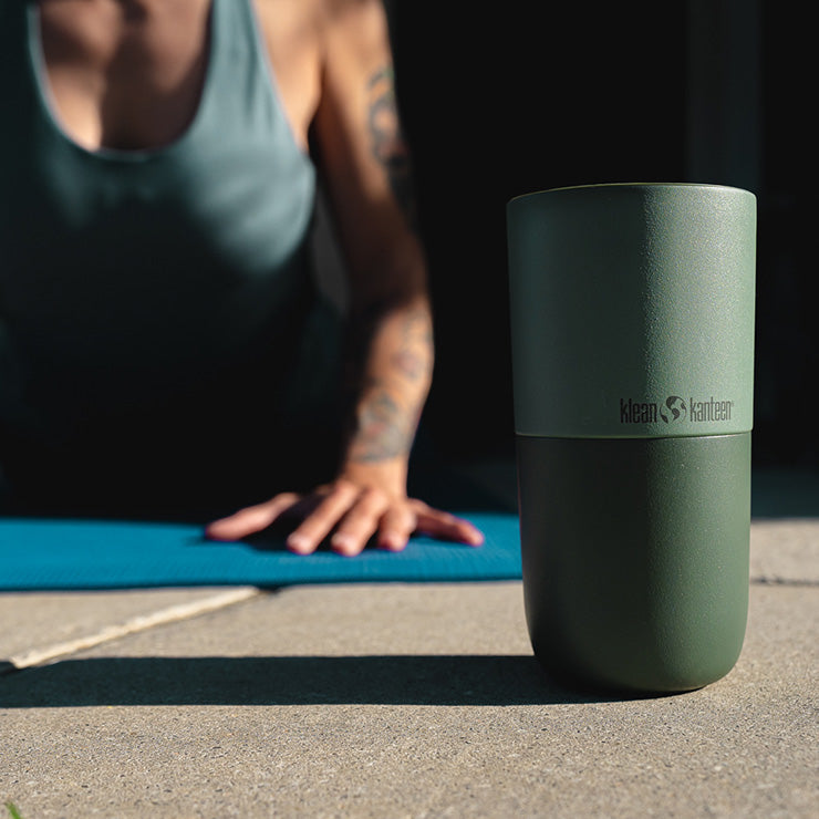 smoothie-set-t0 smoothie_kit_rise_tumbler_seaspray_closeup.jpg