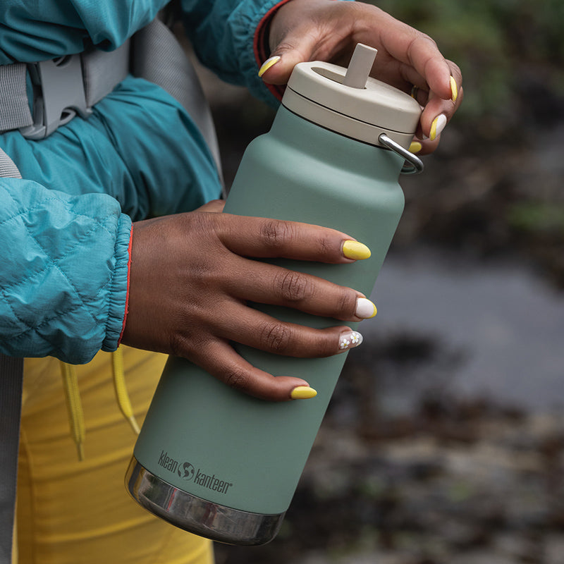 32oz-tkwide-made-to-do-more-bundle-w2 tkwide_32oz_insulated_bottle_twist_closeup_seapsray_hand_square.jpg